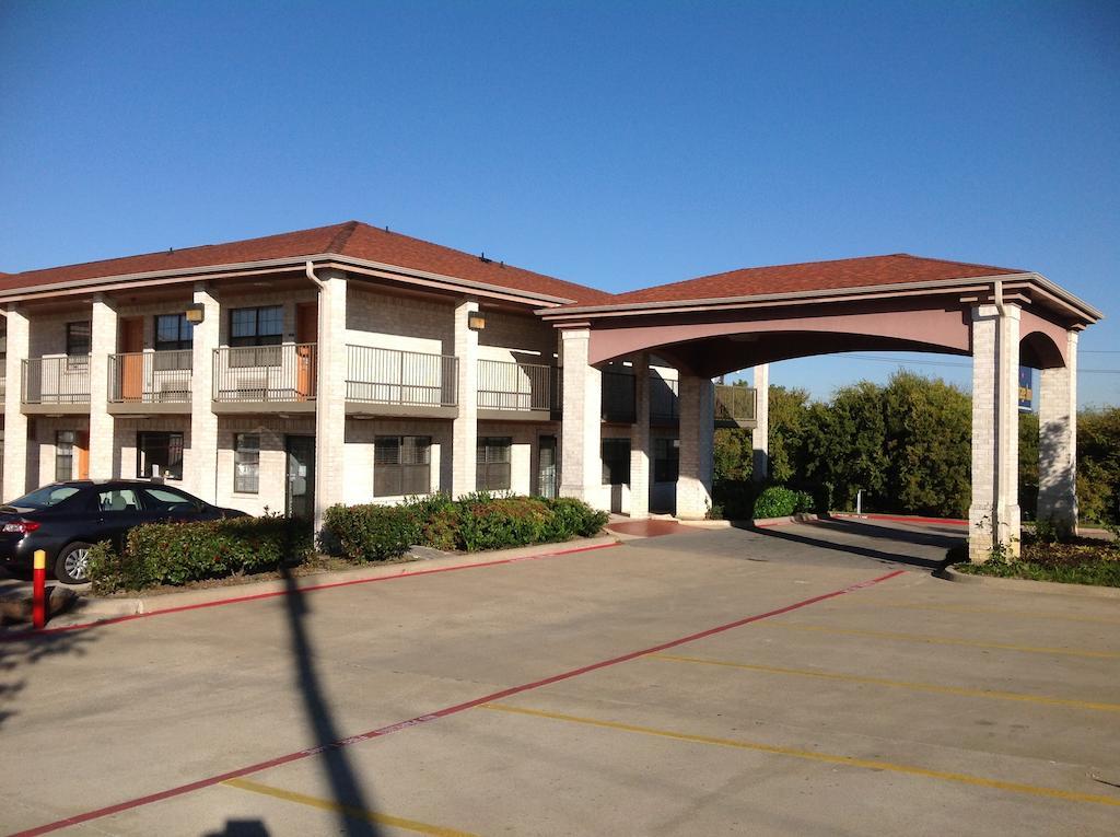 Heritage Inn Grand Prairie Exterior photo